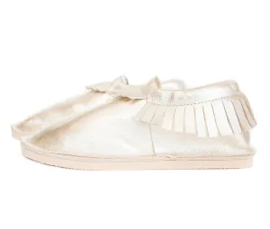 Adult Moccasin - Classic Fringe - Platinum