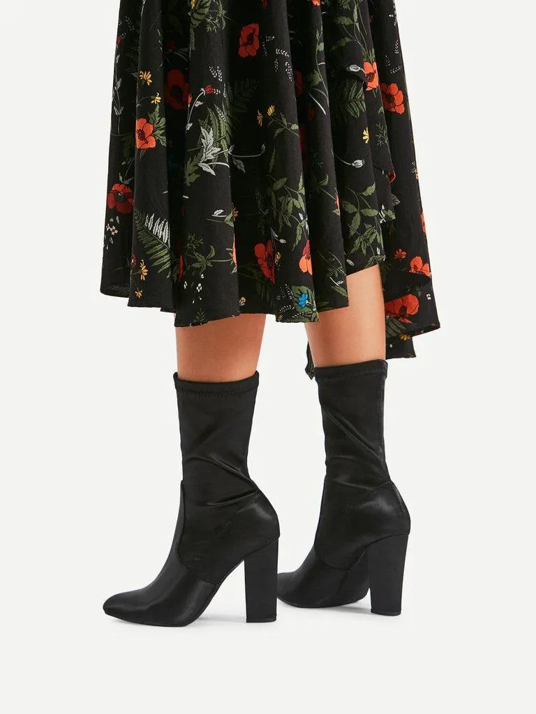 Block Heeled Pointed Toe Mid Calf Boots