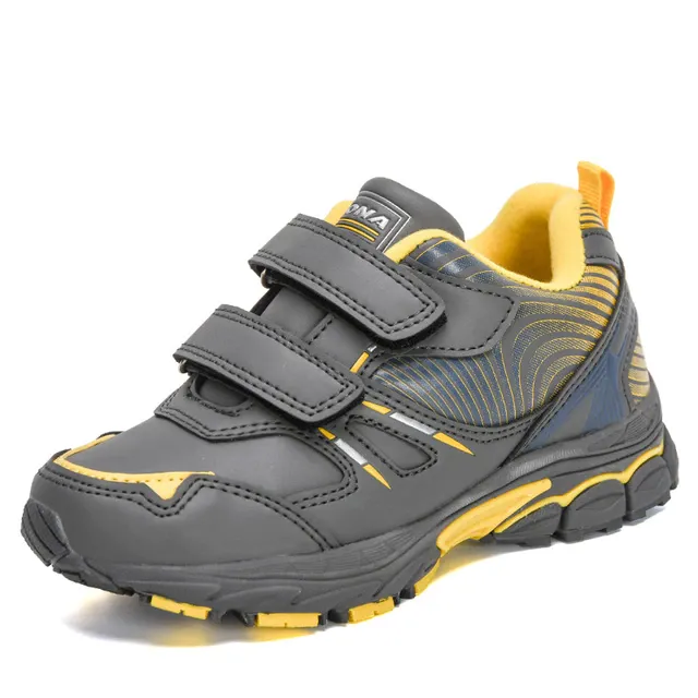 Darwin Boys' Running Shoes