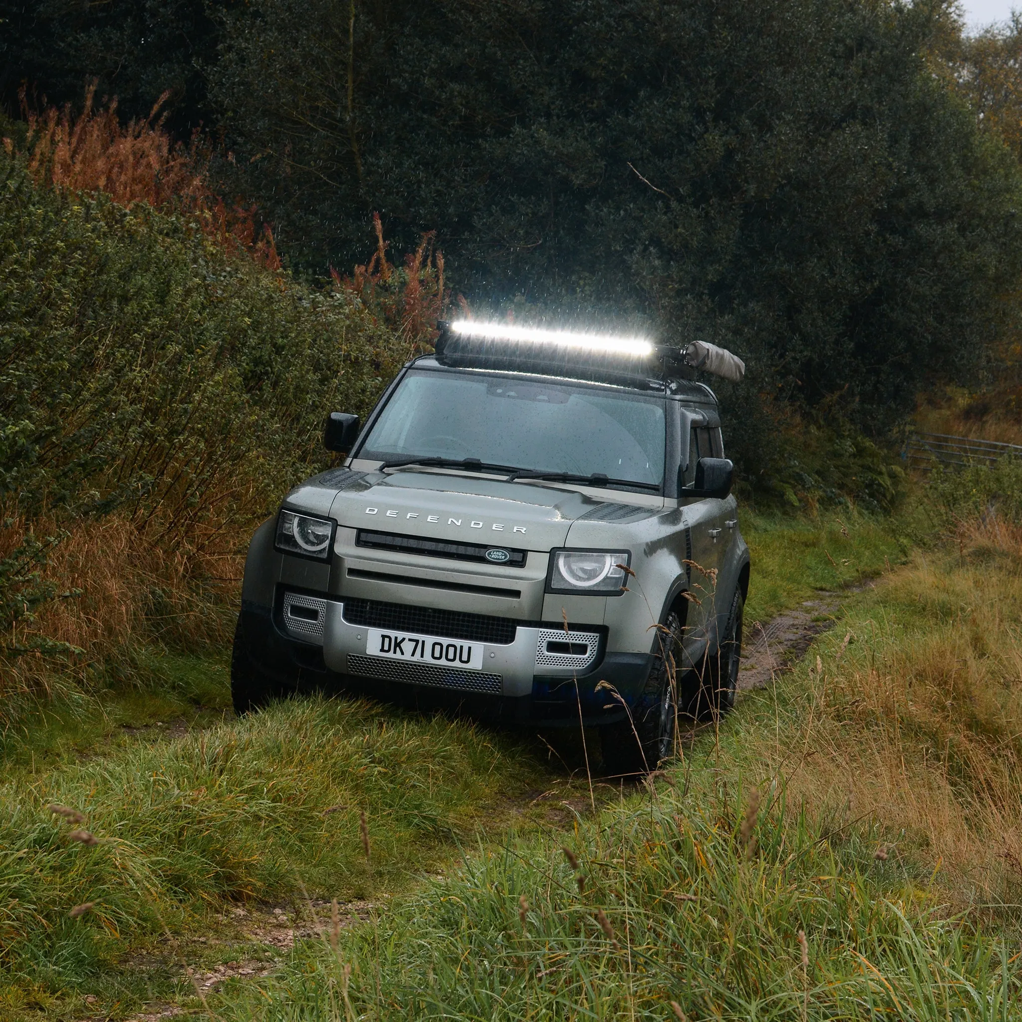 Front Runner 40” LED Light Bar FX1000-CB SM / 12V/24V with Off-Road Performance Shield