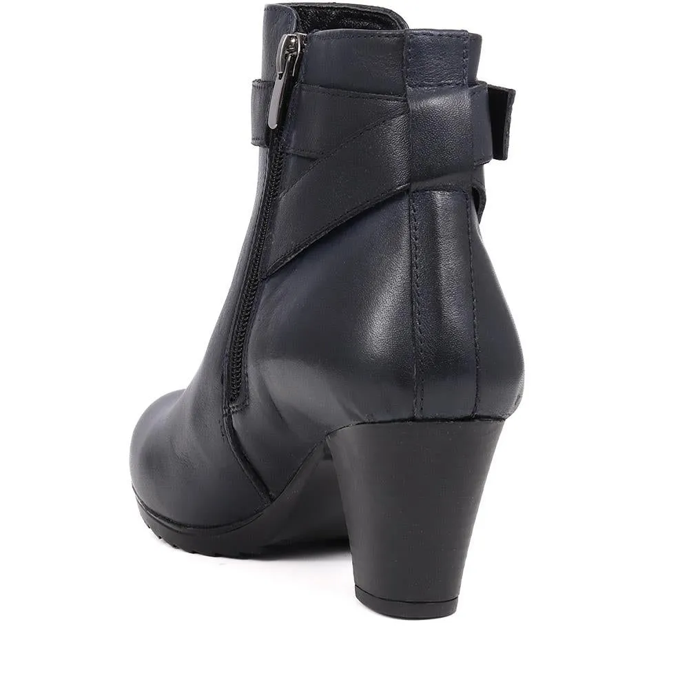 Heeled Leather Ankle Boots - VED40001 / 326 050