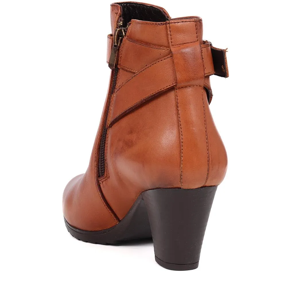 Heeled Leather Ankle Boots - VED40001 / 326 050