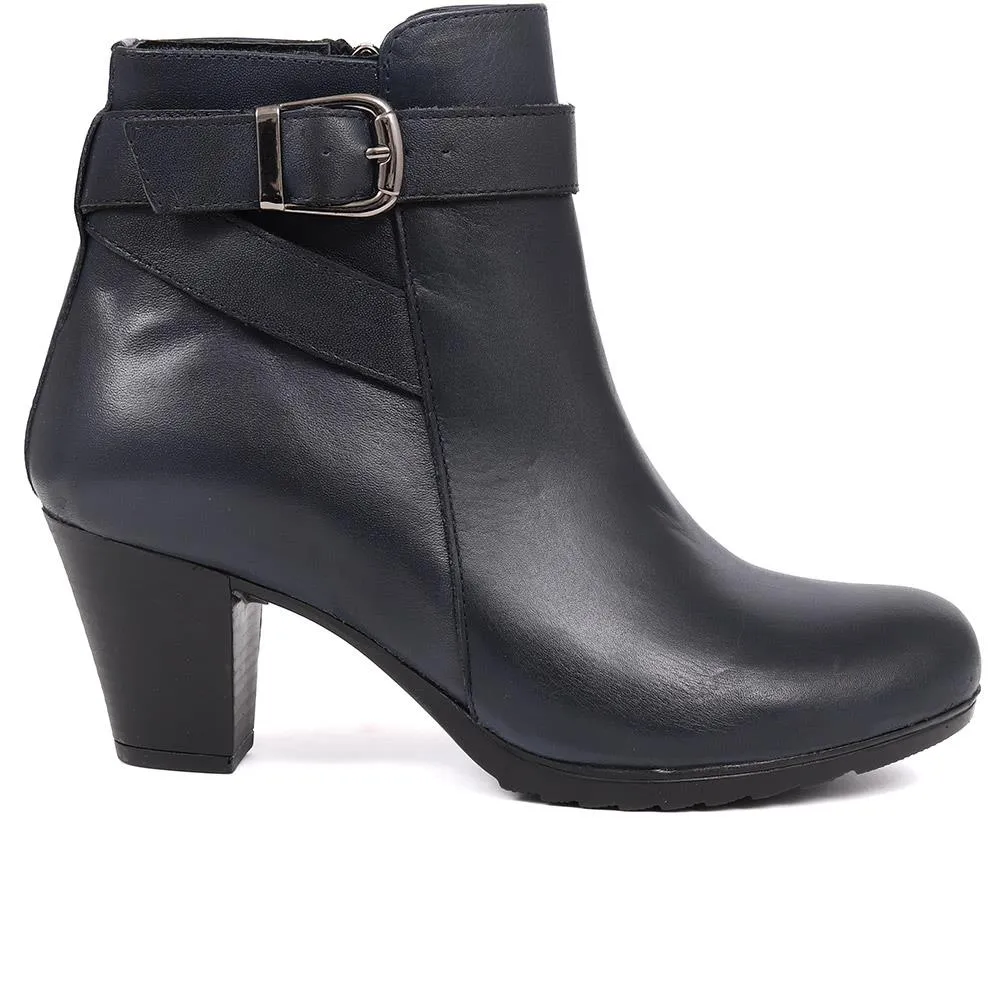 Heeled Leather Ankle Boots - VED40001 / 326 050