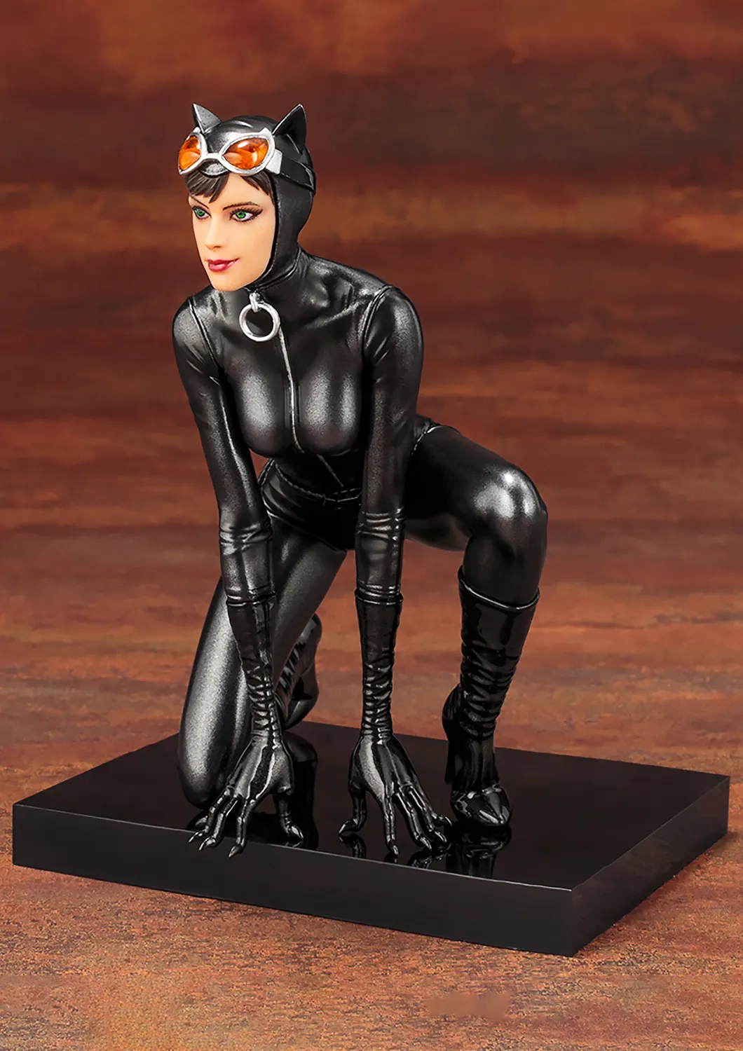 KOTOBUKIYA DC COMICS CATWOMAN ARTFX STATUE 1/10 SCALE- SV203