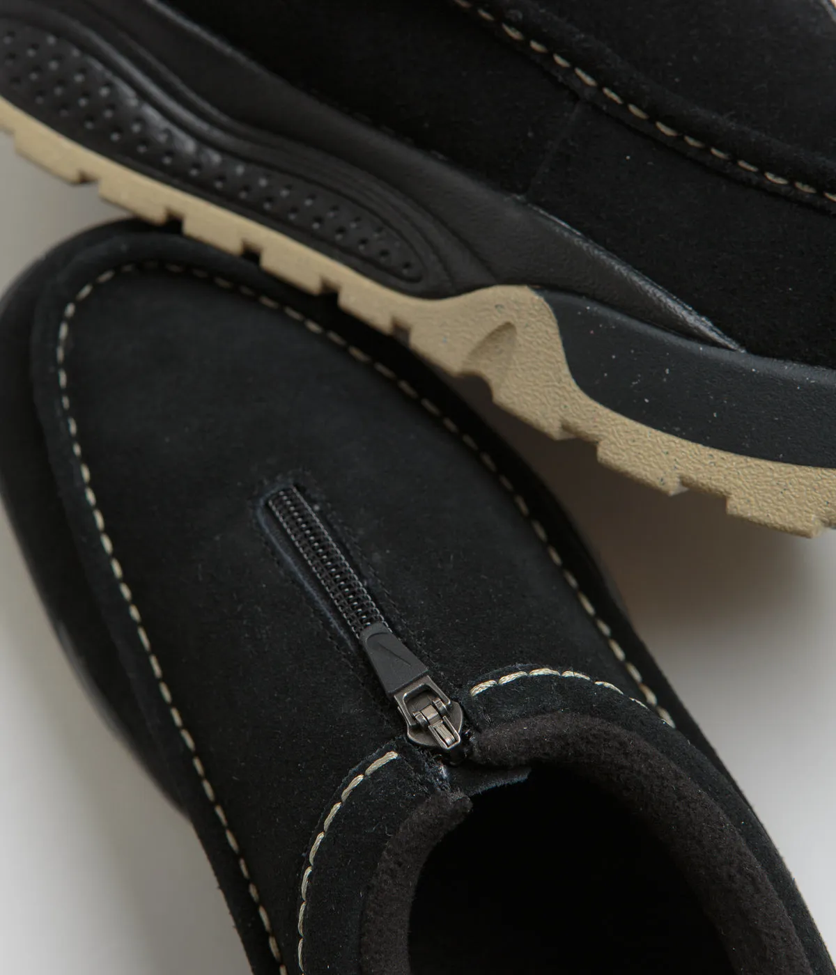 Nike ACG Izy Shoes - Black / Limestone - Black - Limestone