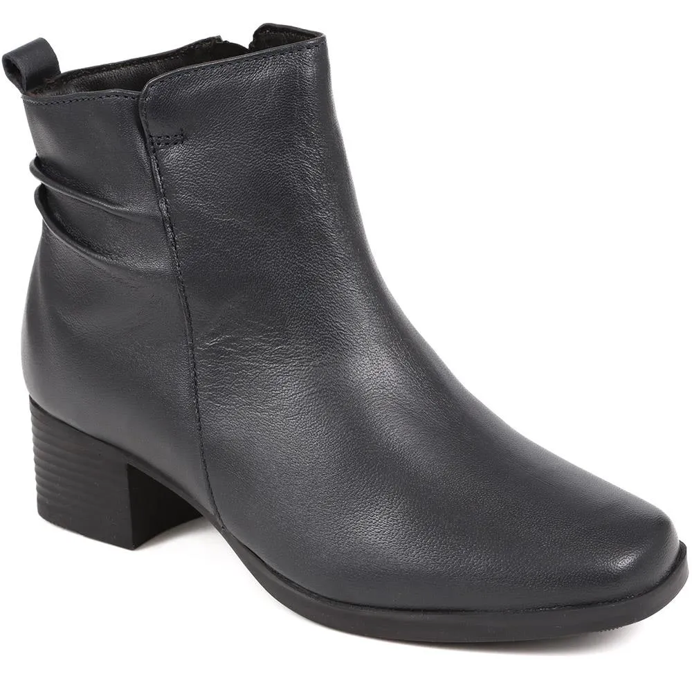 Polished Leather Heeled Ankle Boots - NAP38003 / 324 193