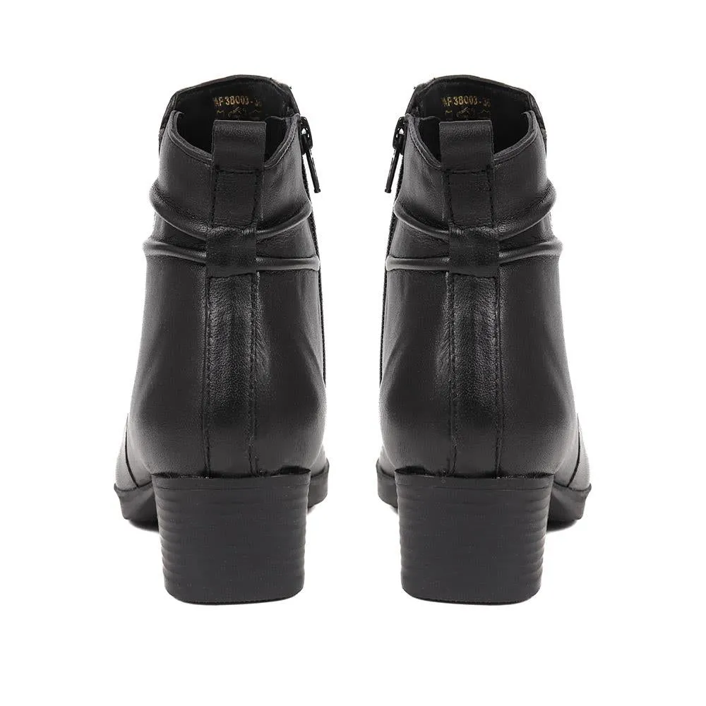 Polished Leather Heeled Ankle Boots - NAP38003 / 324 193