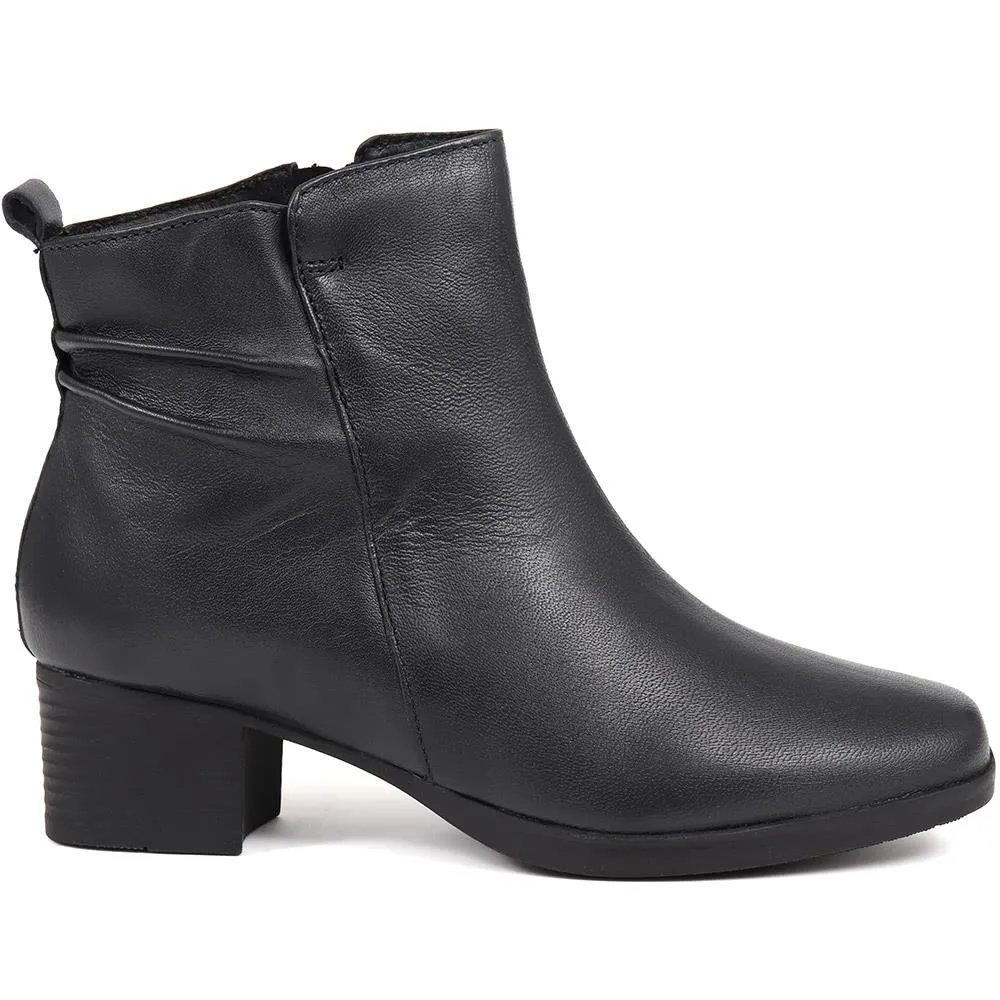 Polished Leather Heeled Ankle Boots - NAP38003 / 324 193