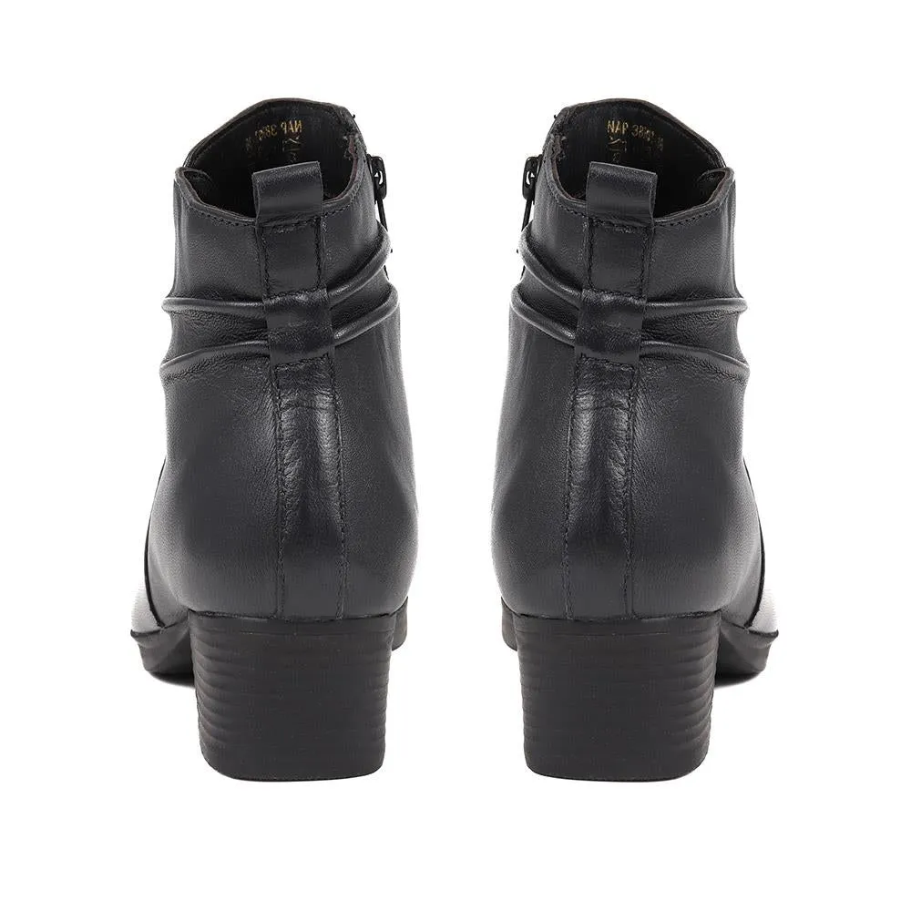 Polished Leather Heeled Ankle Boots - NAP38003 / 324 193