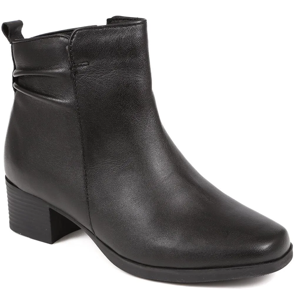 Polished Leather Heeled Ankle Boots - NAP38003 / 324 193