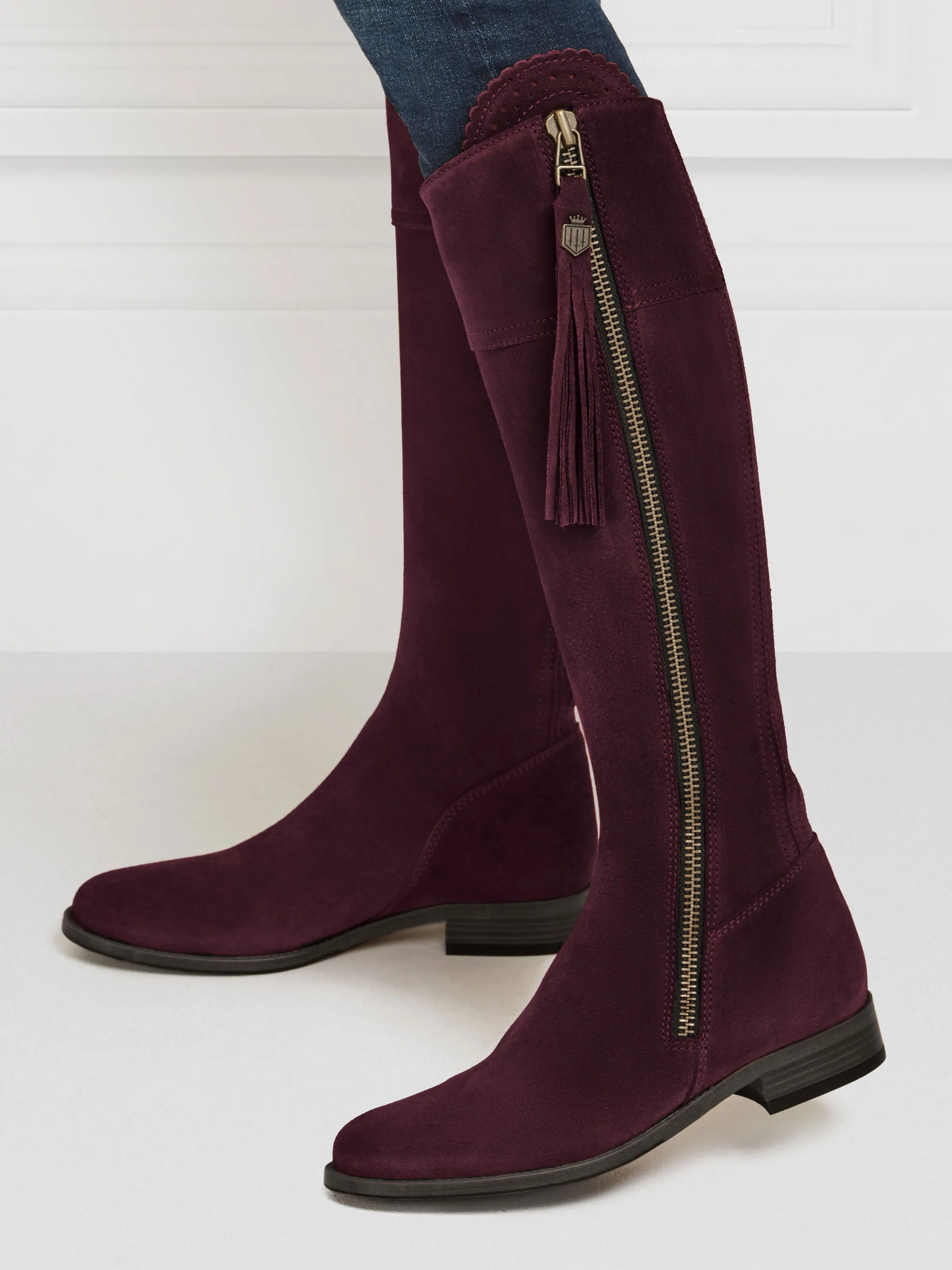 Regina (Regular Fit) - Plum Suede