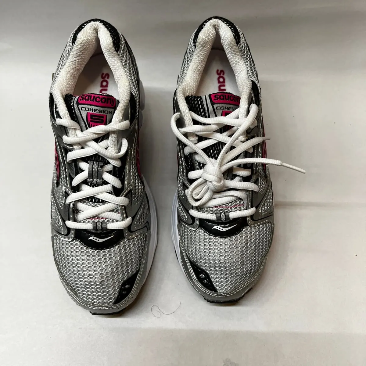 Saucony •Cohesion 5• Running Shoe • Silver/Black/Pink • 6 Wide - Preowned