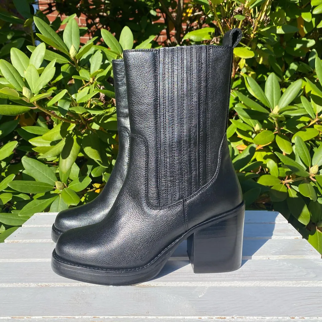 Seychelles Sweet Escape Boots - Size 6.5