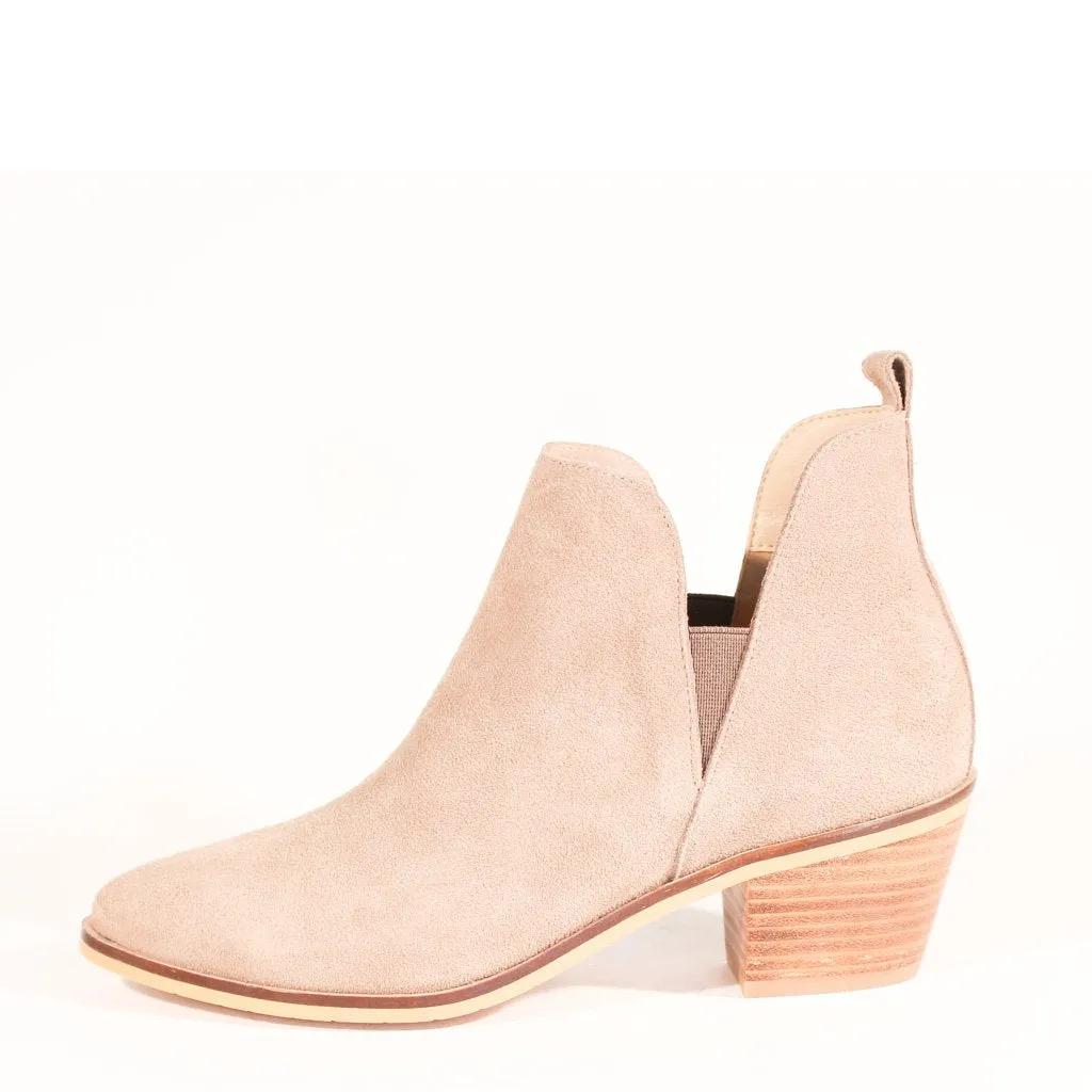 William Heeled Chelsea Boots